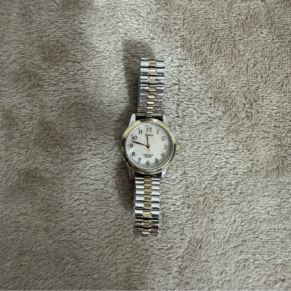 Timex Indiglo Women T2M828 Dress MOP Dial Two Tone Expansion Quartz Watch 6 1/2